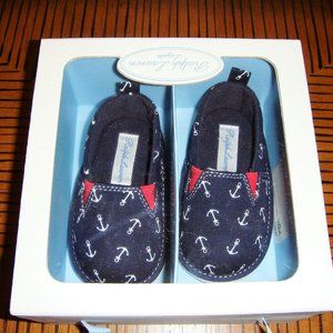 Ralph Lauren Layette Infant Canvas slip-on casual shoe.